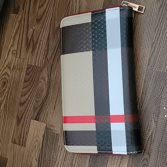 Wallet - Picture 1 of 4